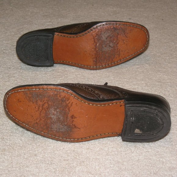 Eaton Vintage Brown Leather Medallion Wingtips 8D main image 2